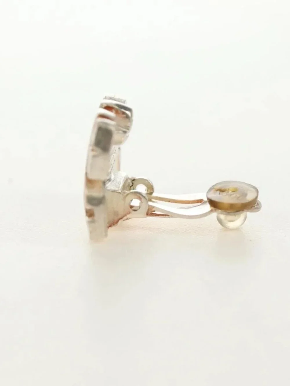 CHANEL Earring metal Beige CC Auth 185855M